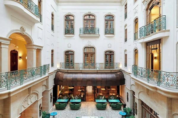 Expedia Meta ad example started 2026-04-19: Treehouse Hotel London, Hôtel l'Orée des Bois, Ramada Plaza by Wyndham Chandigarh Zirakpur, B&B Hotel Milano Sant'Ambrogio, Gewandhaus Dresden, Autograph Collection, Bel & the Dragon at Red Lion Wendover