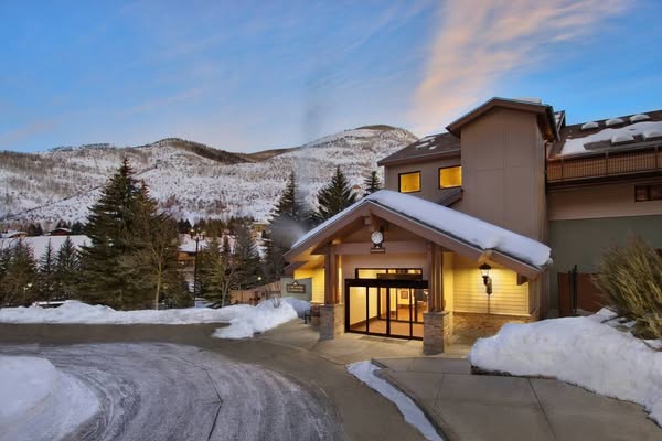 Expedia Meta ad example started 2026-04-09: Treehouse Hotel London, Embassy Suites by Hilton Charlotte Ayrsley, Marriott's StreamSide Douglas at Vail, Ocean Trails Resort, Schwitzer's Hotel am Park, Novotel Paris Saint Denis Stade Basilique